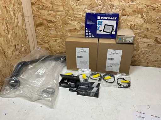 Partia różnych materiałów instalacyjnych