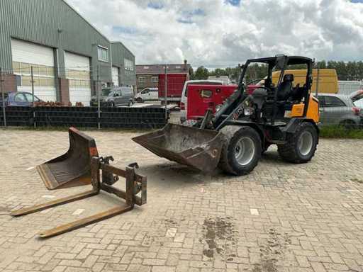 2018 Giant V5003 X-TRA HD 45+ Shovel