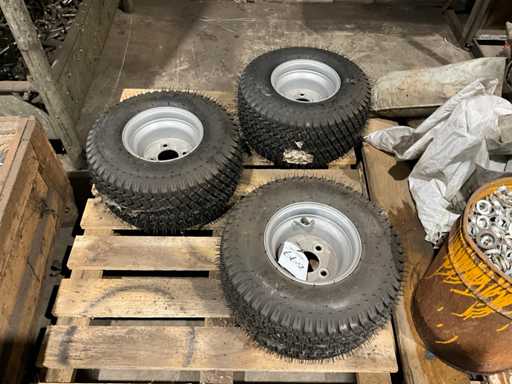 BKT LG-306 Pneumatico con cerchio (3x)