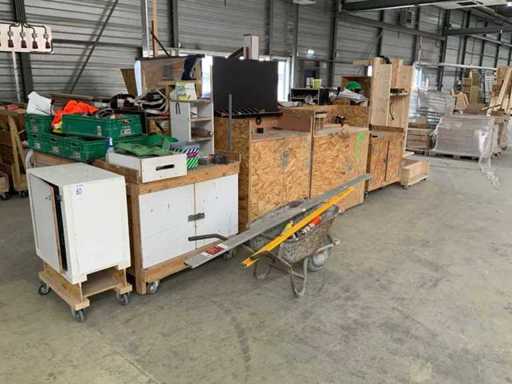 Mobile wooden workshop cabinets (14x)