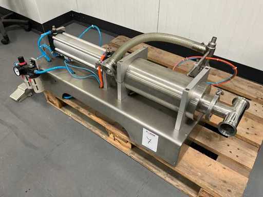 Semi-automatic filling pump