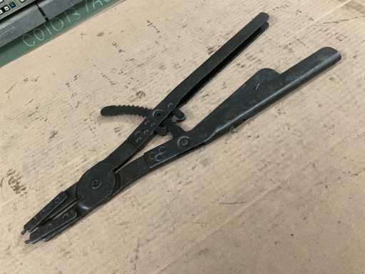 Internal retaining ring plier