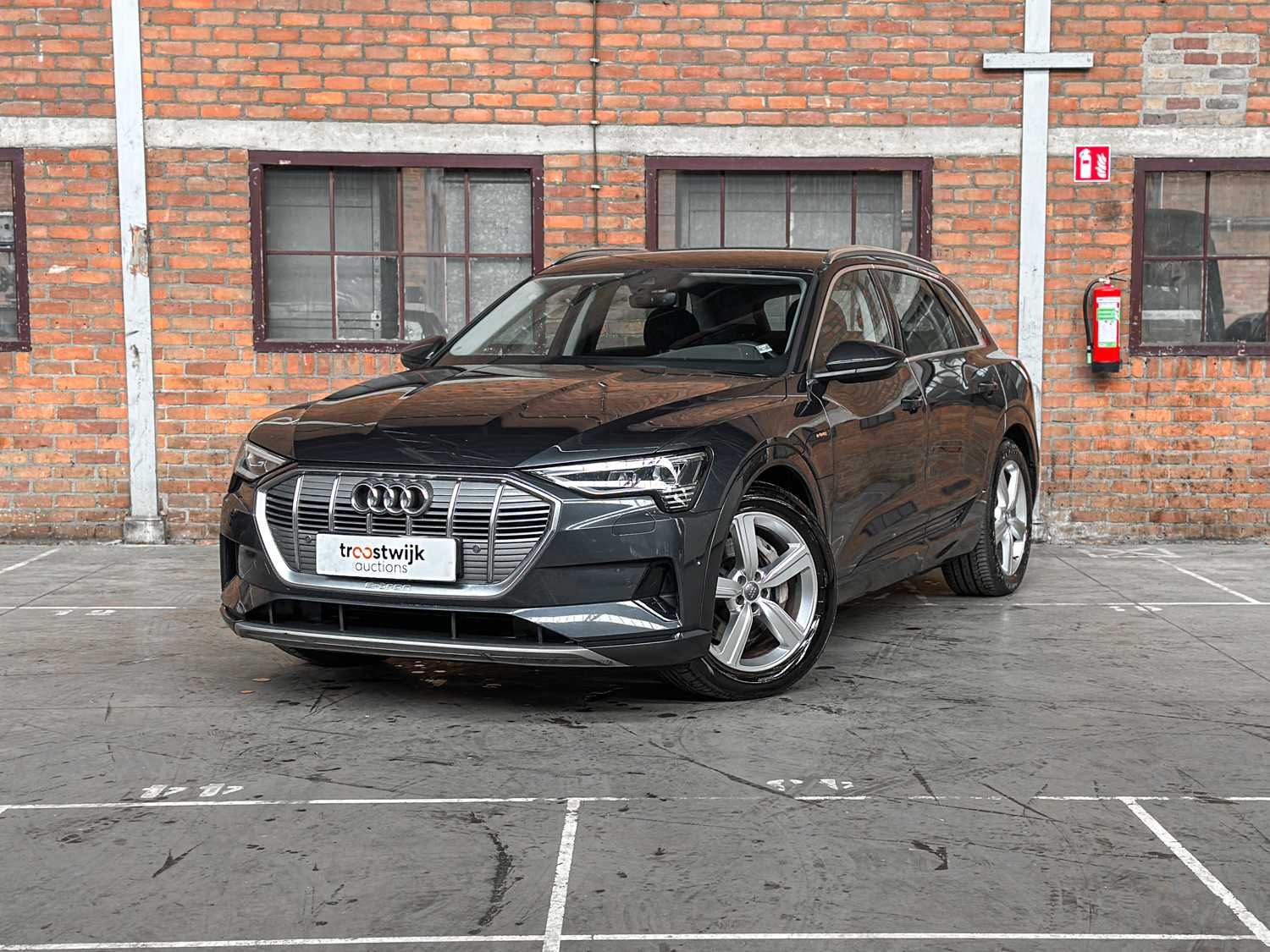 Audi e-tron 50 Quattro Launch Edition 71 kWh 313pk 2020 (Origineel-NL & 1e Eigenaar), J-840-LR