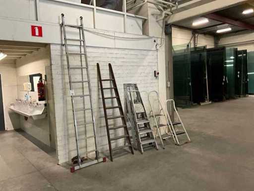 O mulțime de scări și scări diverse