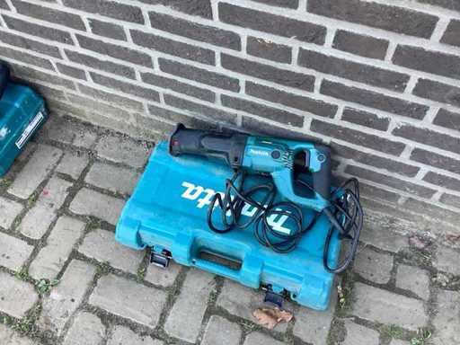 Ferăstrău alternativ Makita jr3050