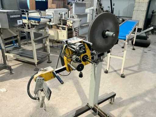 Mașină de etichetare Collamat 6000