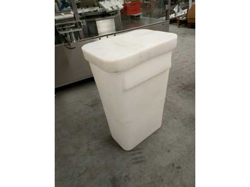 Plastic crate bundle