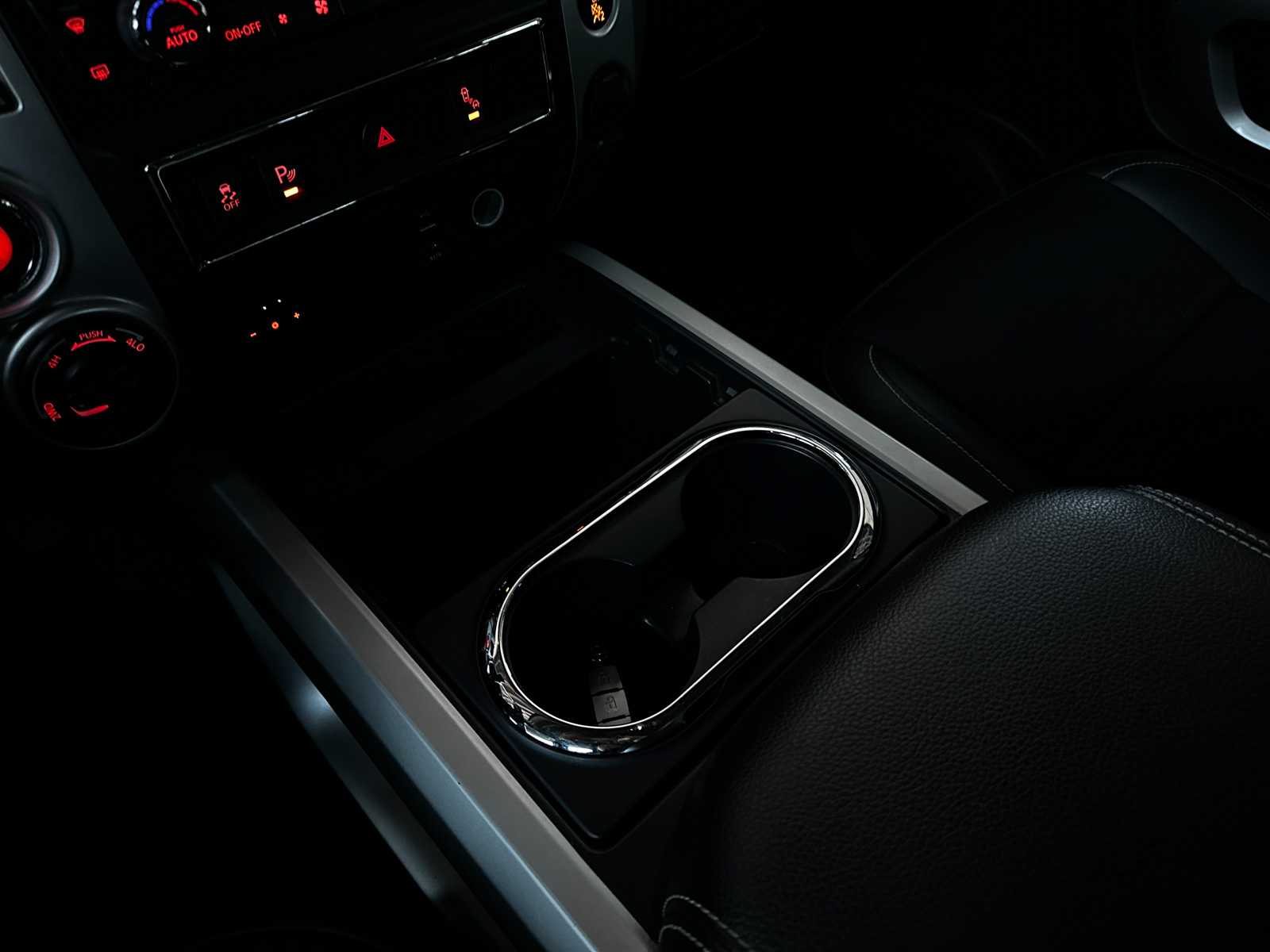 Nissan Titan PRO-4X 5.6 V8 396pk 2018