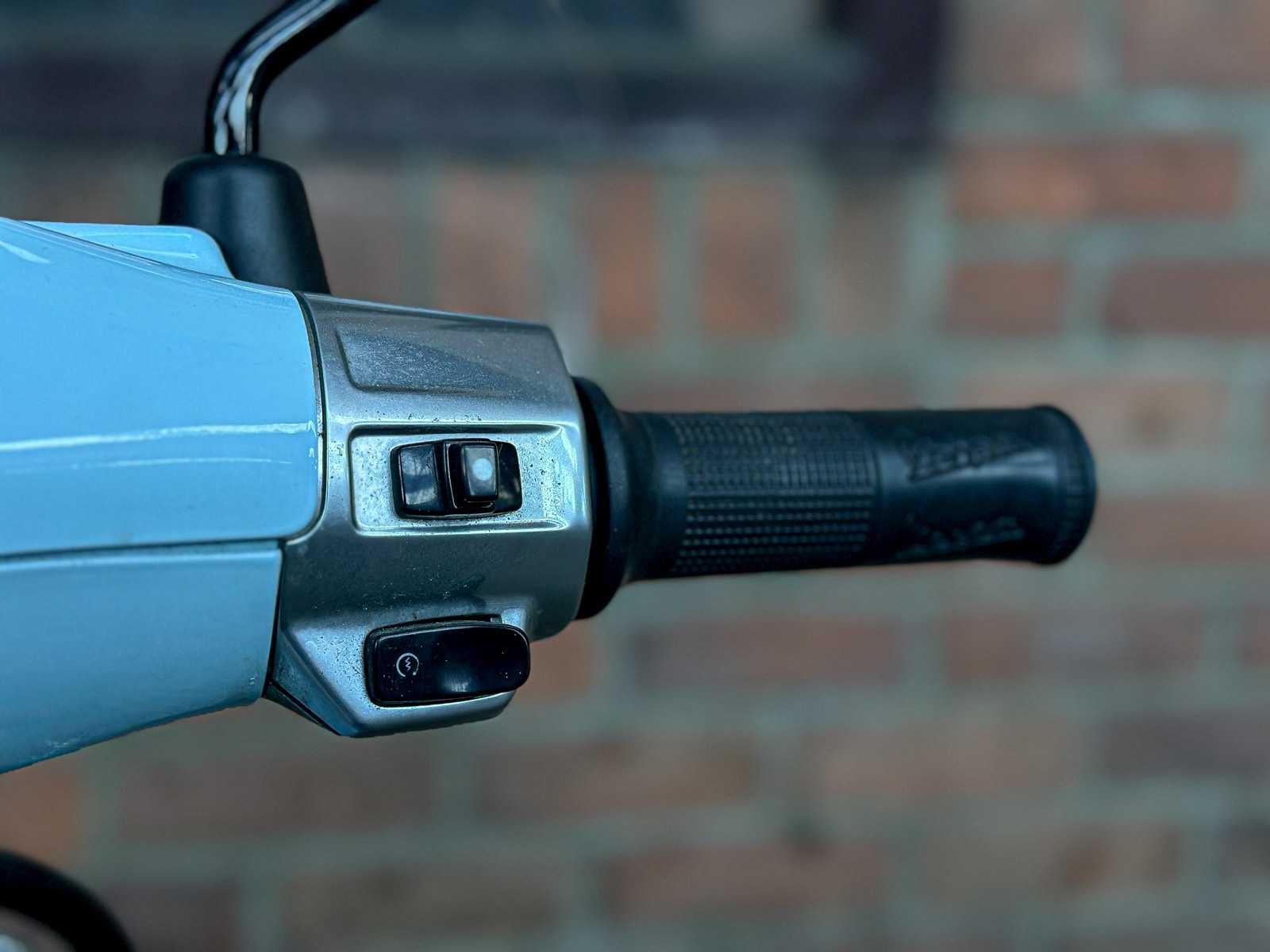 Piaggio Vespa Sprint 4T 2014 Scooter, F-653-XT