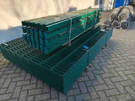 partij 25x dubbelstaafs hekwerkpanelen 8 / 6 / 8 - 163 hoog met palen