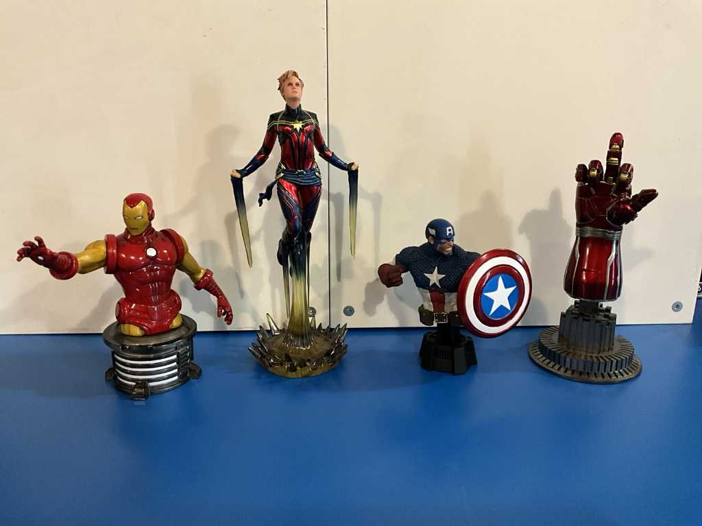 4x Figurine de collection MARVEL Avengers, Mer Édition Limitée