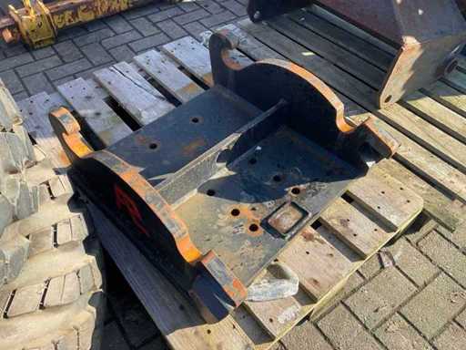 2022 Pladdet CW 30 Quick Coupler