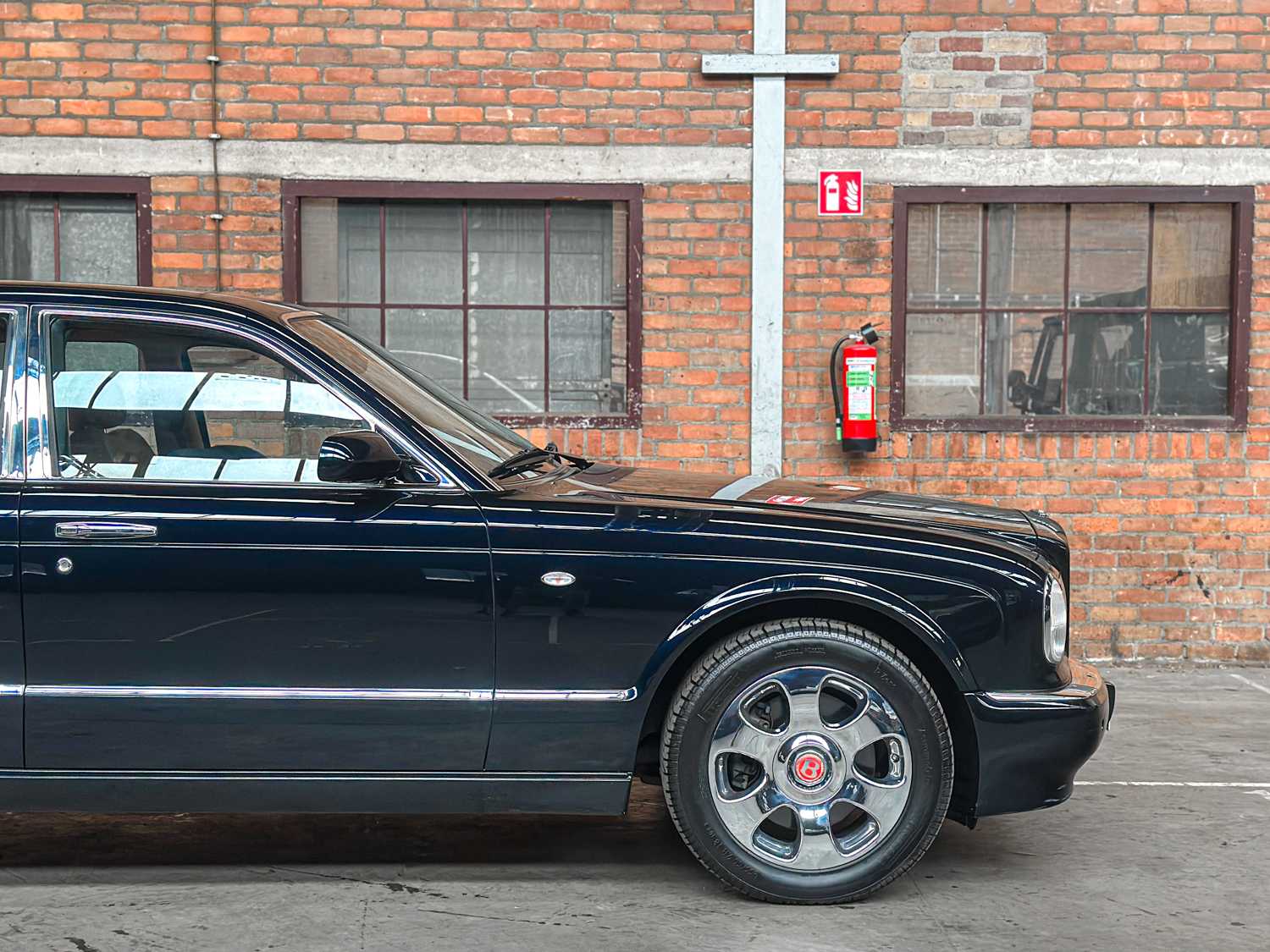 Bentley Arnage 6.8 V8 Red Label 405PK 2001 (Origineel-NL), 31-GN-KD