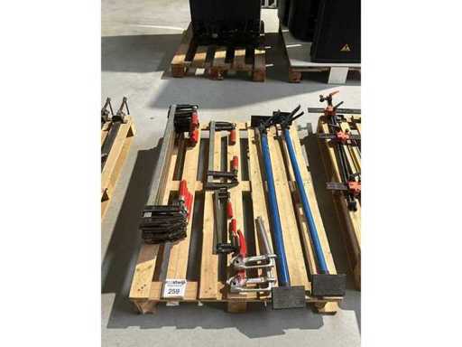 Série de vis à vis – différentes longueurs et tailles