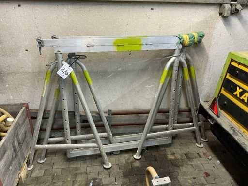 Cavaleri de lucru (2x)