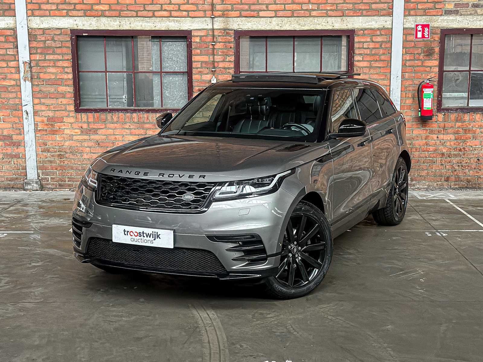 Land Rover Range Rover Velar 2.0 I4 AWD R-D HSE 237pk 2017, PP-174-L