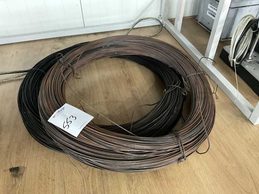 Roll of steel wire (2x)