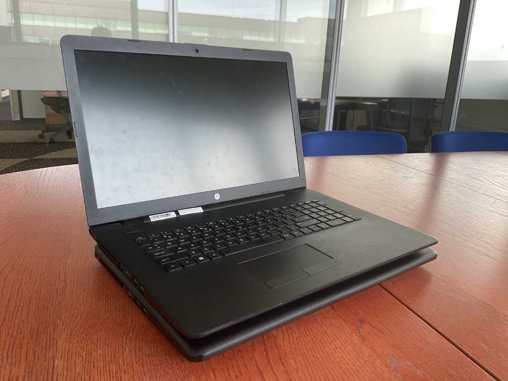 Hp 17-AK0xx Laptop (2x)