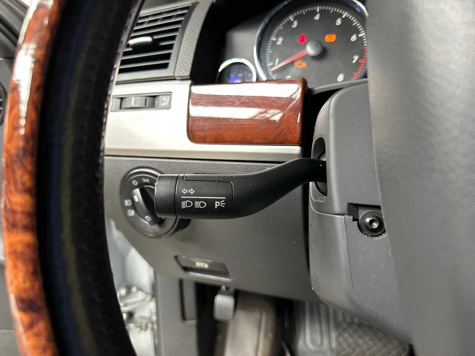 Volkswagen Touareg 3.2 V6 220pk 2003, 07-NG-JJ Youngtimer