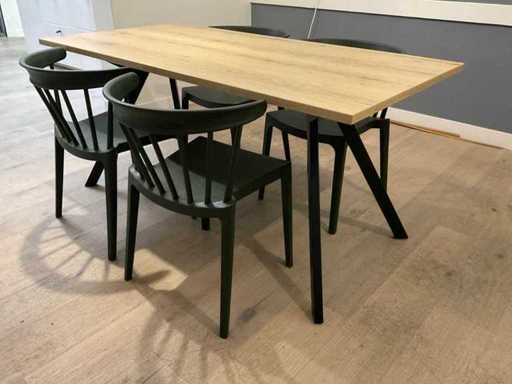 Woood Bliss Stühle mit Esstisch