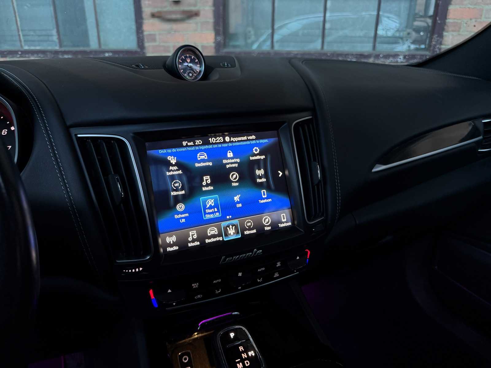 Maserati Levante 3.0 V6 AWD GranLusso 349pk 2019, T-075-PR