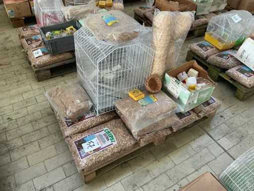 Stock of various accessories for animals