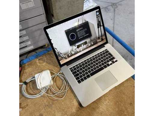 Apple - Macbook Pro i7 - 15,4" Retina 1TB 16GB Computer