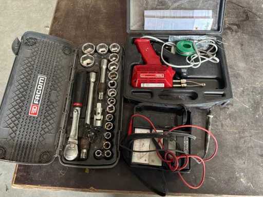 Zestaw kluczy nasadowych, torebki