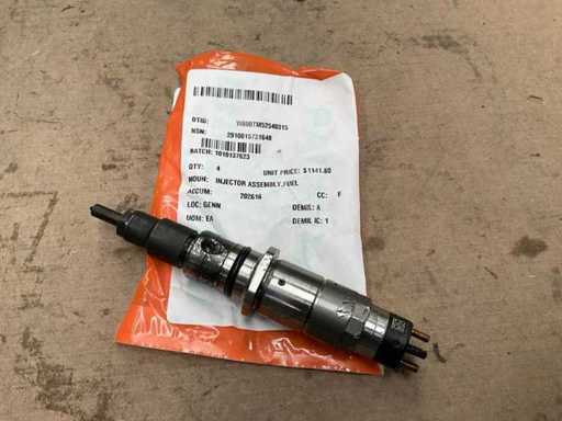 Cummins Fuel injector assembly (4x)