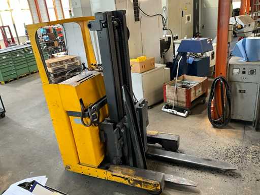 1973 SIG-Liftet RFE 1336t Stivuitor retractabil