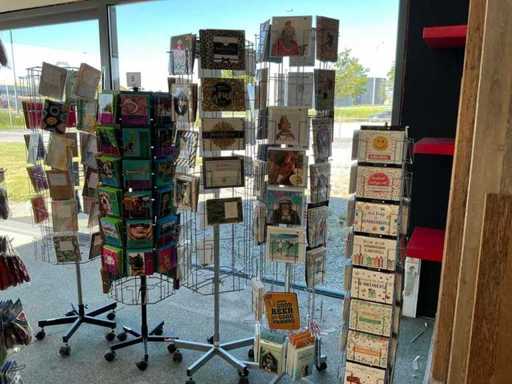 Batch of various greeting cards (660x)