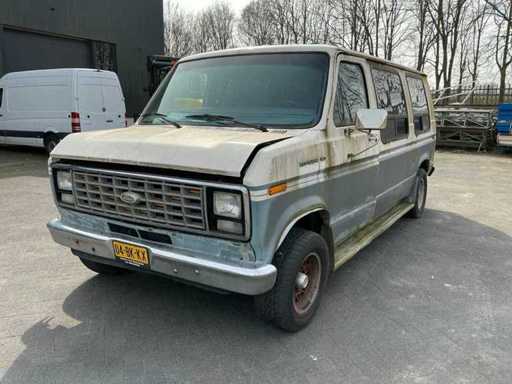 Ford Ecoline 150 Samochod osobowy z 1987 roku