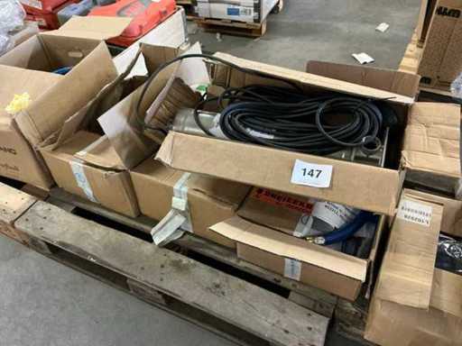 Varie forniture di pompa