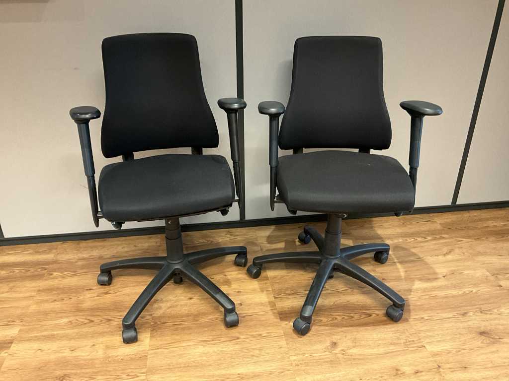 2x Office chair AXIA