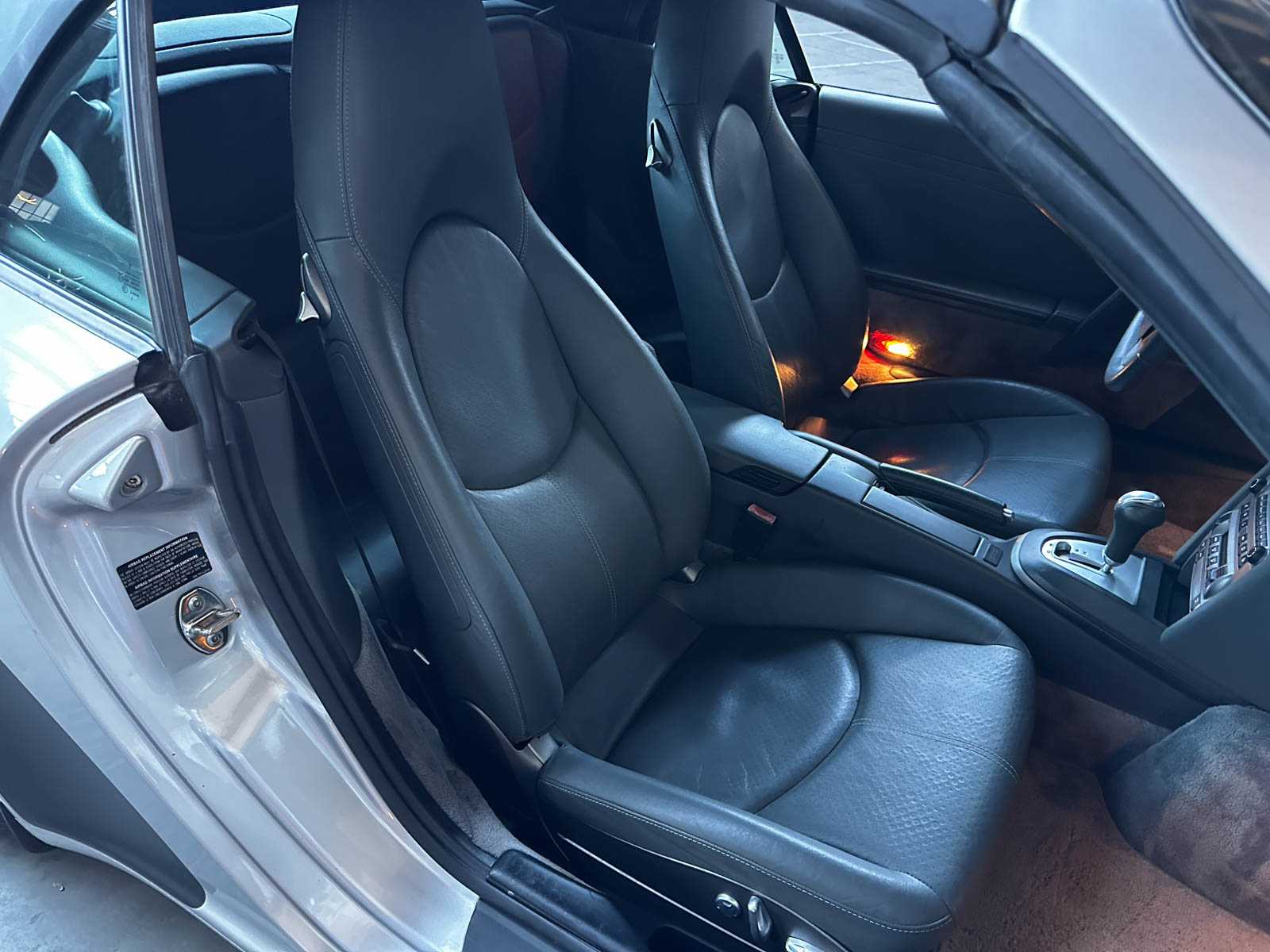 Porsche 911 Carrera Cabriolet 3.6 997 Sport-Chrono 325pk 2006 Youngtimer