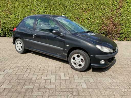 Peugeot 206 63-HH-ZX