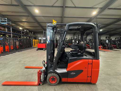 2022 Service + UVV 12/2026 Linde E16H-02 EVO Triplex 3e + 4e klep vork versteller 2.660 uur 