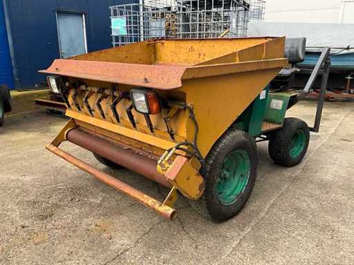 2003 Ausa 150DH split spreader