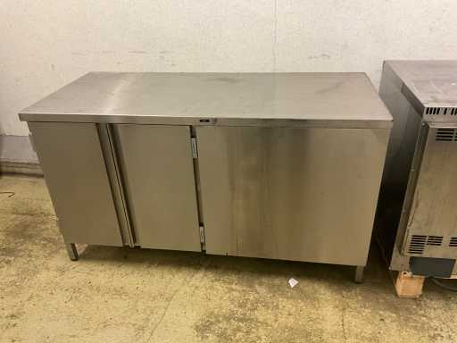 Table de travail en acier inoxydable