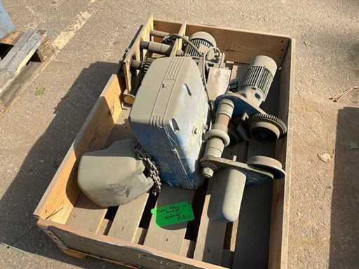 2003 ABUS GM5 2T Electric Chain Hoist with Trolley