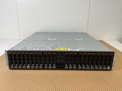 IBM (24E) 10x 900 GB SAS(ST900MM0168) - 1x 900 GB SAS(HUC109090CSS600) - 6X 800 GB SAS(ST800FM0173) - 5x 800 GB SAS(TXA2D2) Disk Array Enclosure