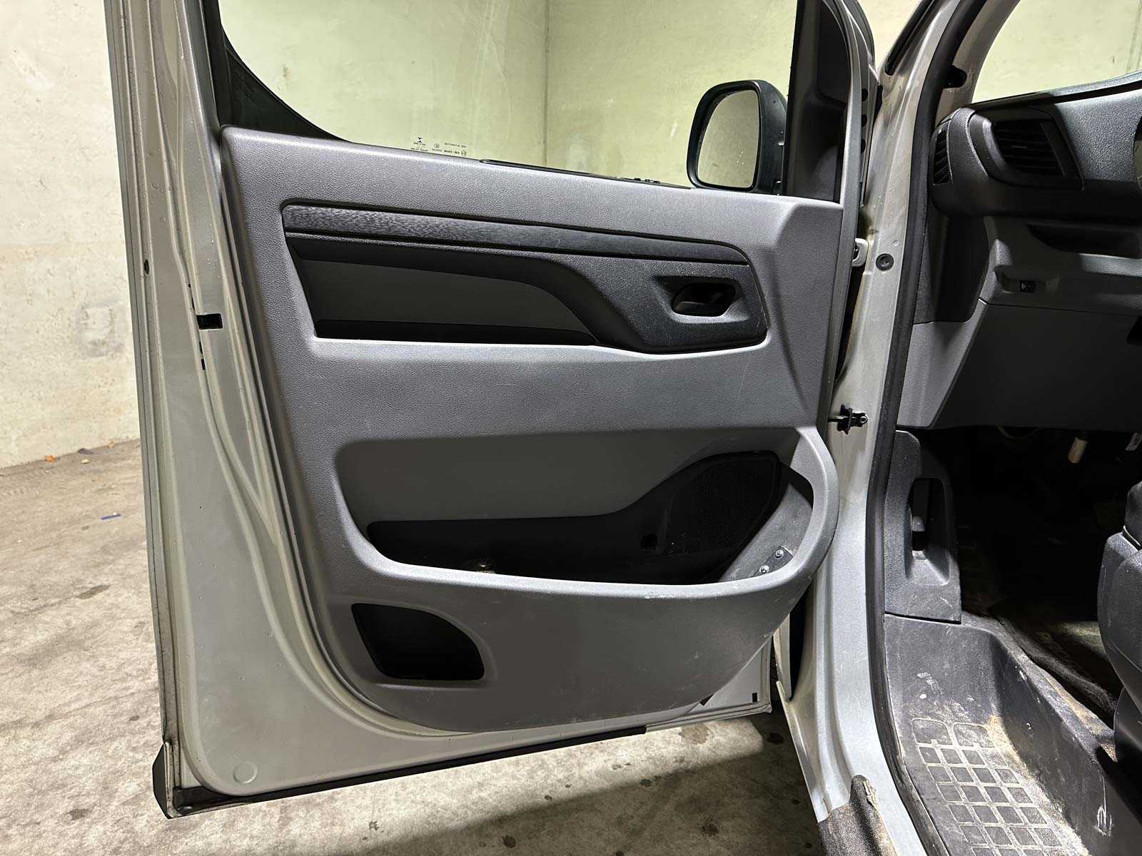 Toyota PROACE Worker 1.6 D-4D Cool Comfort 95pk 2017 (Origineel-NL), V-975-GR