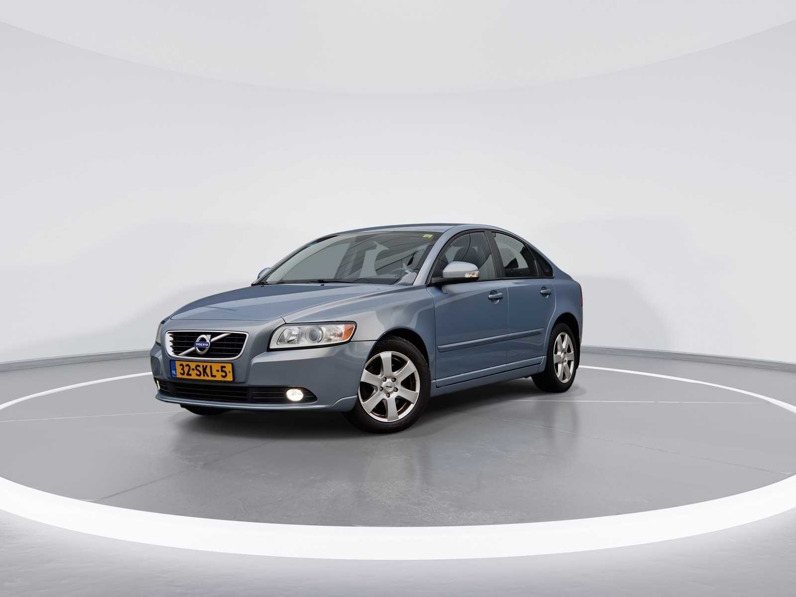 Volvo S40 2.0 D3 Momentum – 2011 | 57-01-16