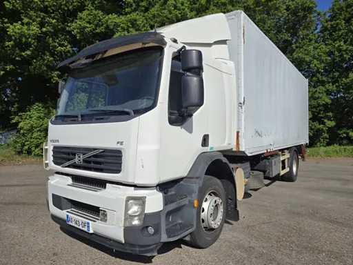 2010 Volvo FE260 - rigid with tailgate - 7.1L Diesel – Air-conditioned