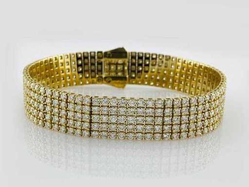 14 KT Yellow Gold Bracelet With 10.25 Cts Lab Grown Diamond