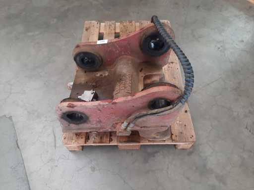 hydraulic quick couplers