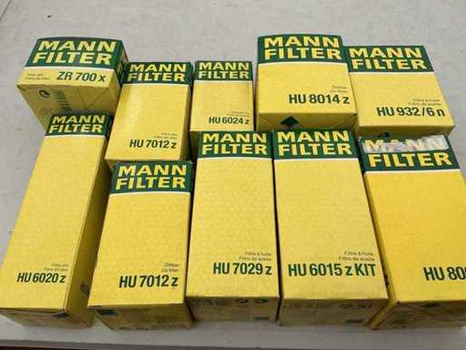 Lotti vari inclusi filtri olio per auto