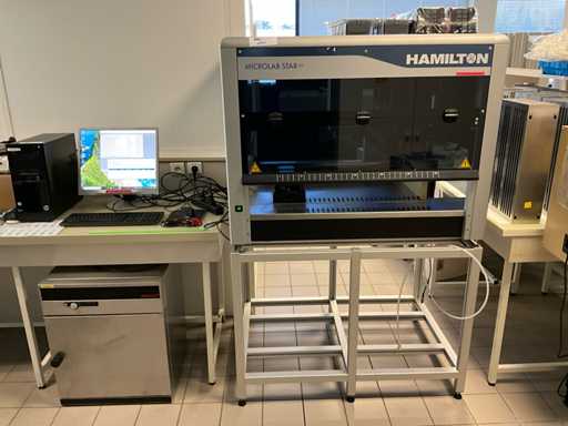 HAMILTON Microlab Starlet Robot Pipetter