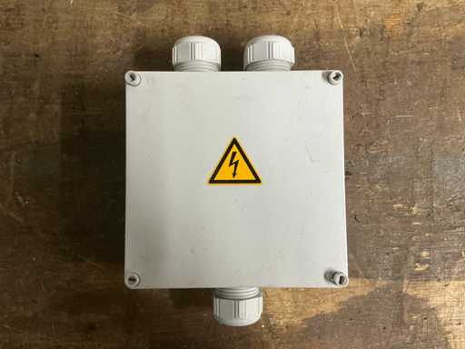 Rittal IP 66 Type 4X et boîtier de connexion 12 (14X)