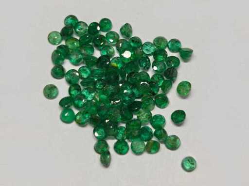 89 Natural Green Emeralds  – Round Shape – 4.91 Cts 